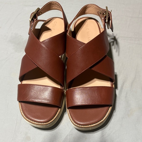 Women COLE HAAN Brown Strappy Platform Sandals SIZE: 6.5 B - Picture 3 of 9